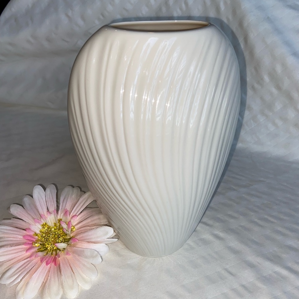 1989 Lenox Centennial Vase